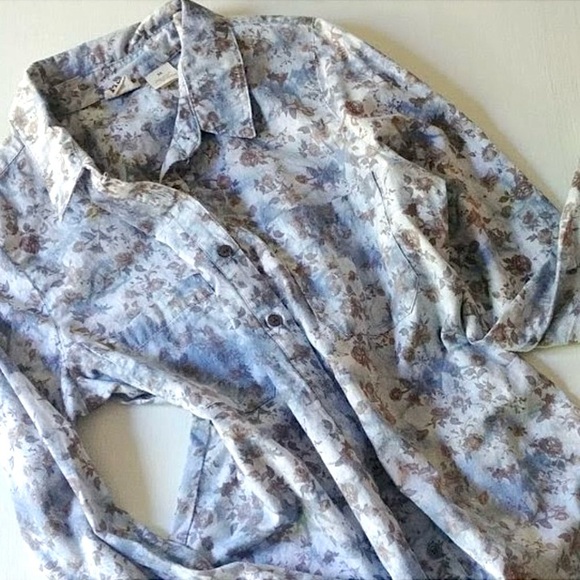 Summery Sky Soft Shirt - Picture 5 of 9